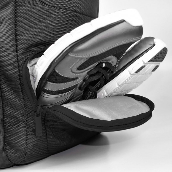 Class-Backpack_side5-580x580