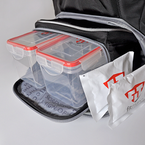 the-envoy-duffel-black-detail4-580x580