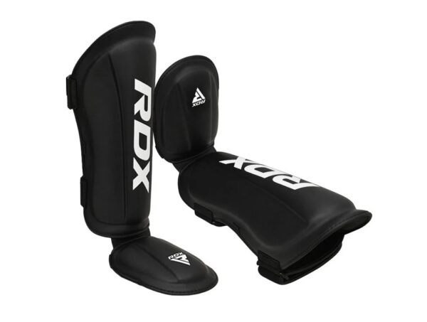 RDX jalakaitsmed 2 RDX T1 Black Shin Instep Guards Black / Säärekaitsmed