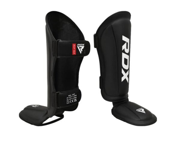 RDX jalakaitsmed RDX T1 Black Shin Instep Guards Black / Säärekaitsmed