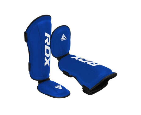 RDX jalakaitsmed blue white 3 RDX T1 Shin Instep Guards Blue/White / Säärekaitsmed