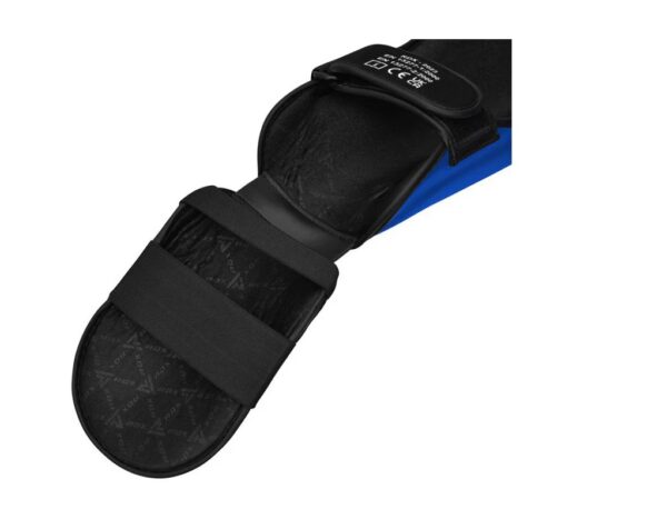 RDX jalakaitsmed blue white 5 RDX T1 Shin Instep Guards Blue/White / Säärekaitsmed